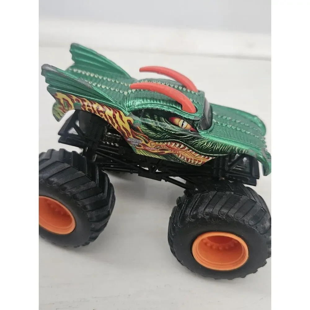 Hot Wheels‎ Monster Jam Truck Green Dragon Toy Car 1:64 Scale